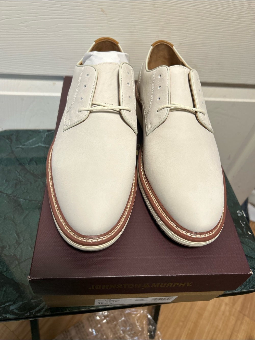 Johnston & Murphy Upton White tumbled nubuck Derby with Brown Welt